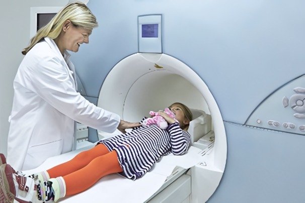 Mr-bei-kindern2354-upscayl-2x-remacri